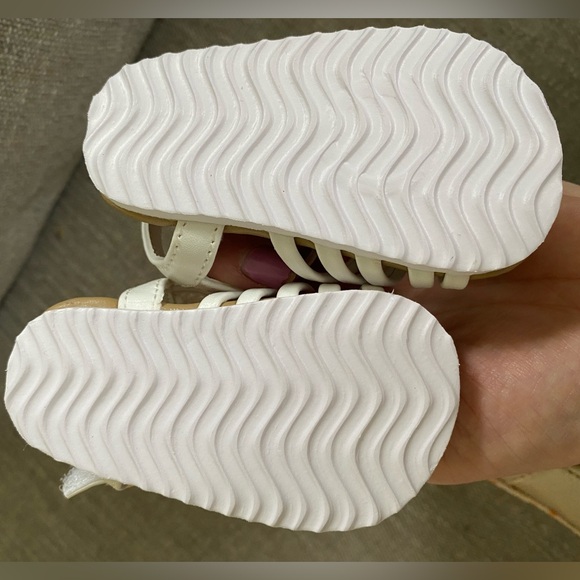 Bundle of 0-3 month baby shoes Janie and Jack, Gap & Cat and Jack - Picture 4 of 10